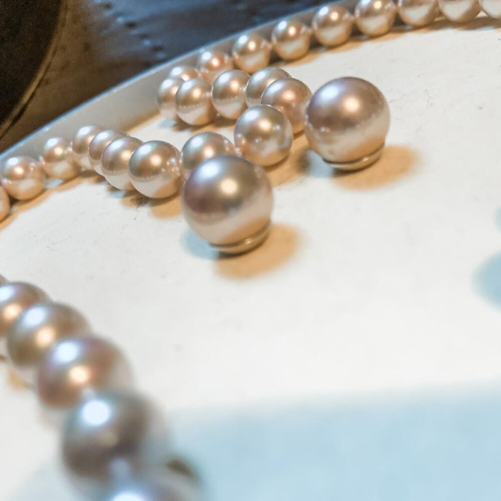 Hard to find! Classic pale pink Majorica Pearl Necklace/Earring Set - like new! - Picture 3 of 12